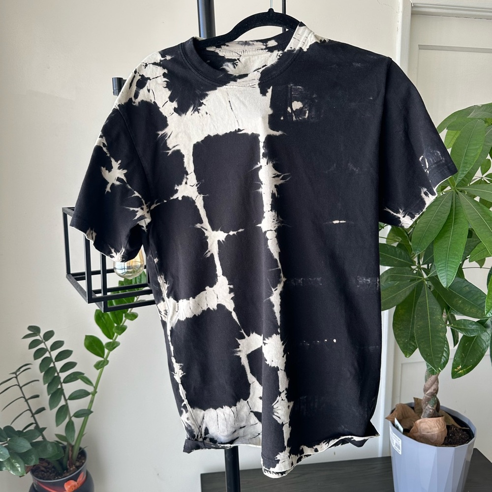 Tie dye shirt size small
